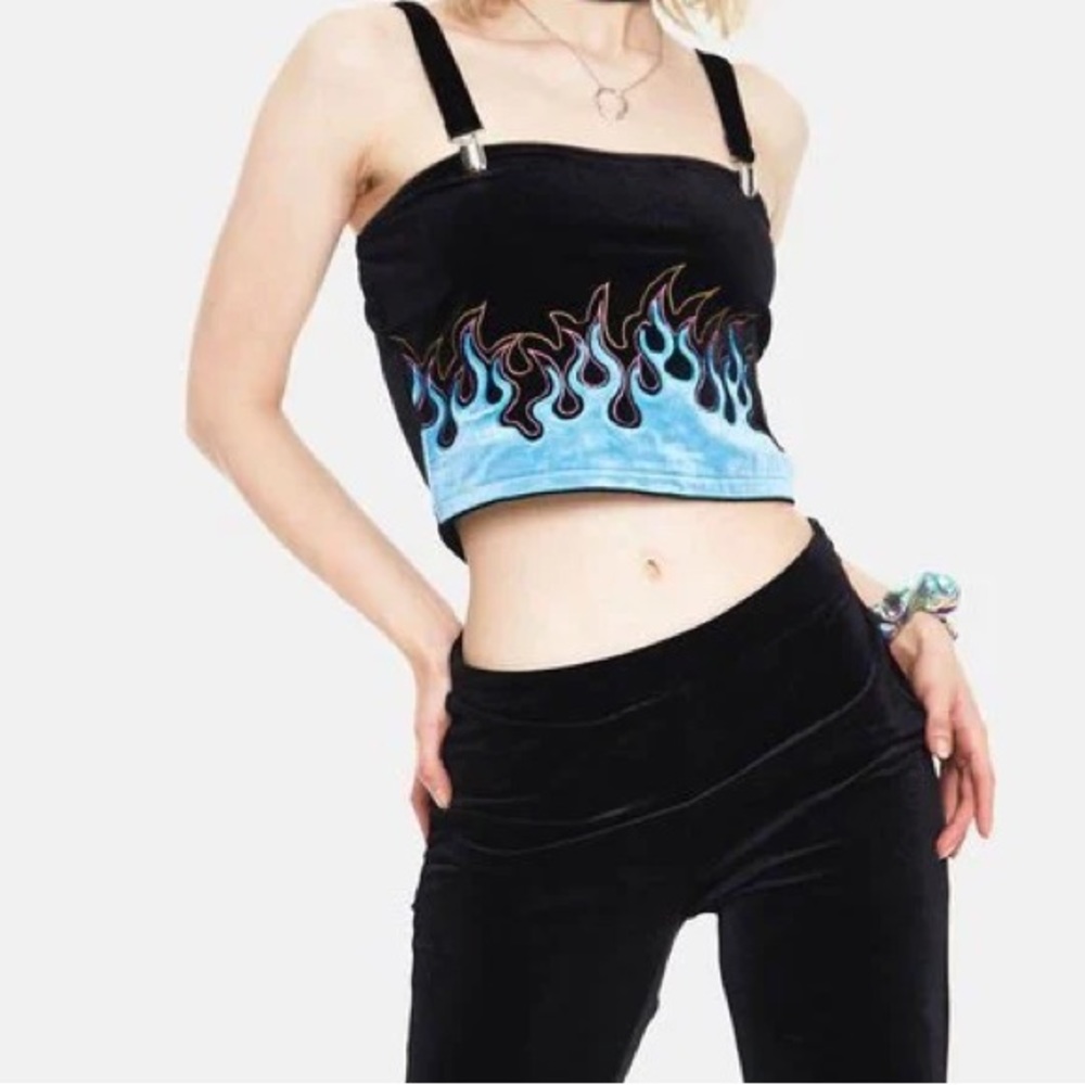 Black And Blue Flames Grunge Cropped Tank